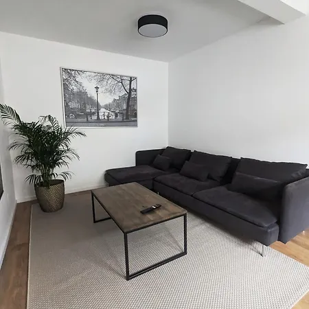 Schoenes, Geraeumiges Zuhause Apartment
